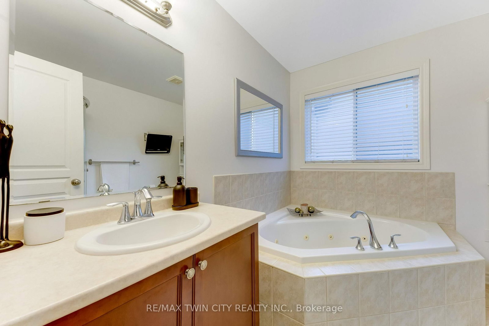 143 Riehm Street • Kitchener, ON photo 20