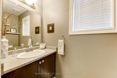 143 Riehm Street • Kitchener, ON photo 4