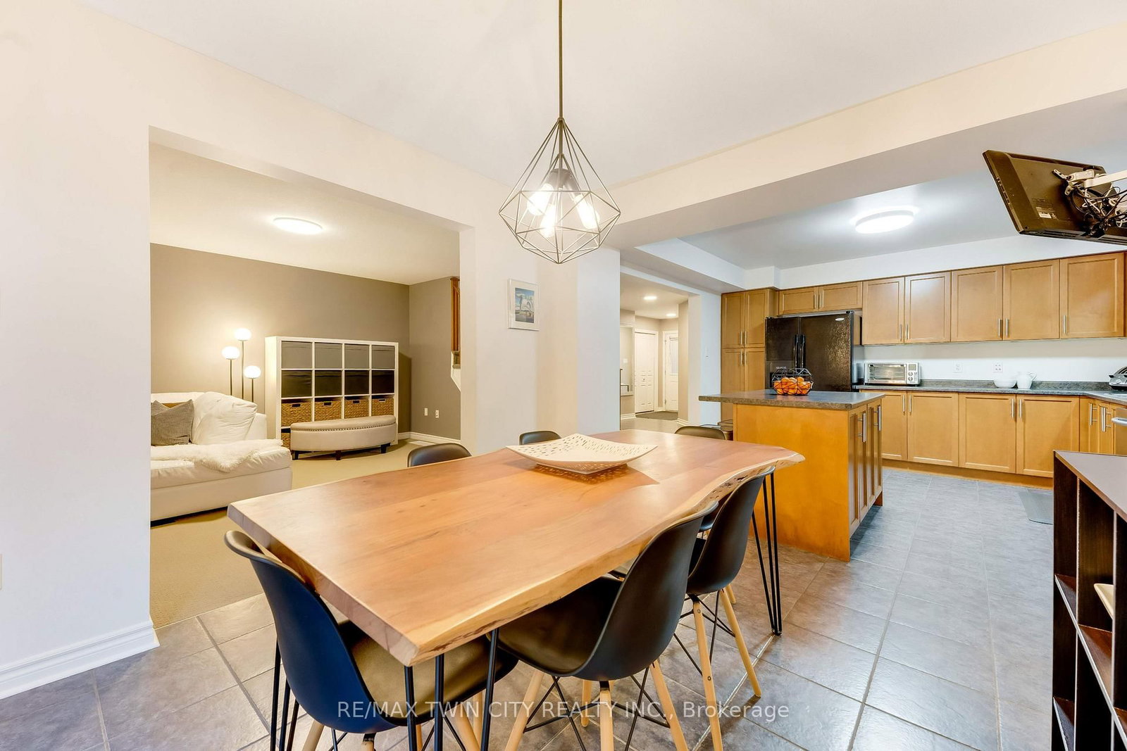 143 Riehm Street • Kitchener, ON photo 9
