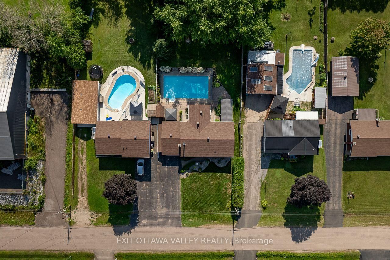 5 Valley Street • Pembroke, ON photo 47