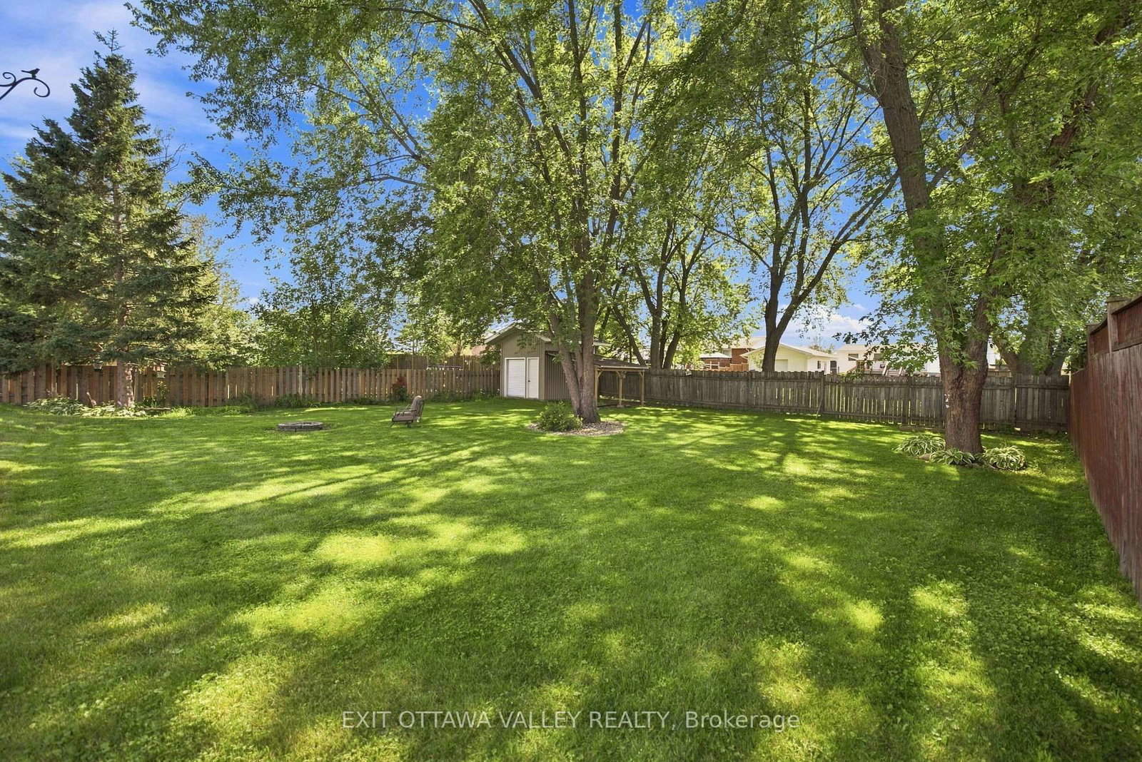 5 Valley Street • Pembroke, ON photo 8