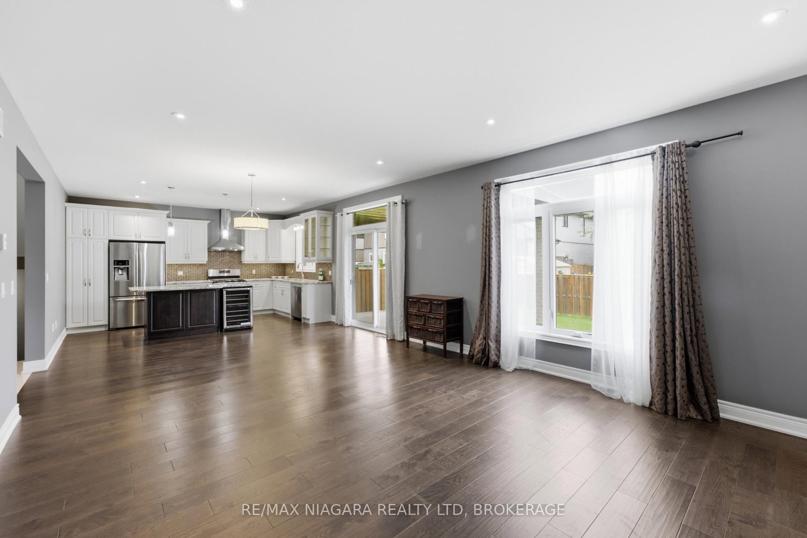 9305 Eagle Ridge Drive • Niagara Falls, ON photo 9