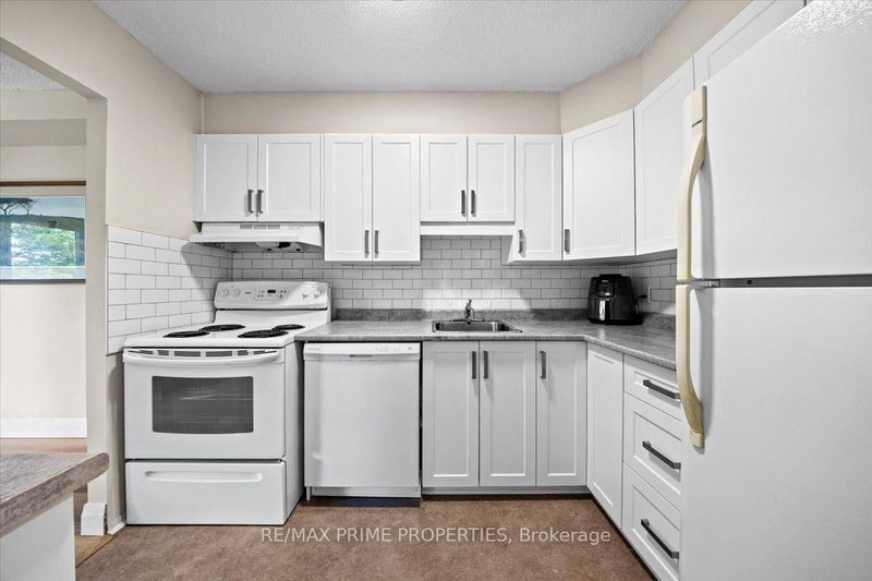 209 - 158 Mcarthur Avenue