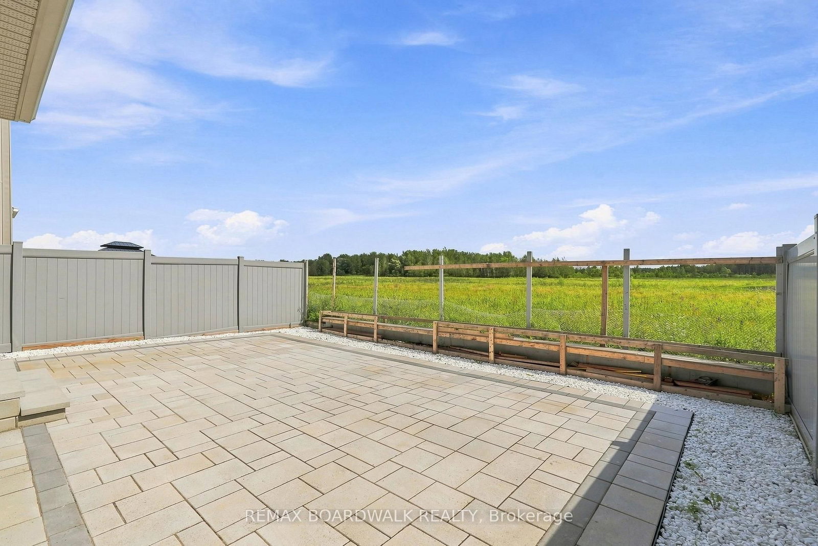 355 Sweetclover Way • Ottawa, ON photo 42