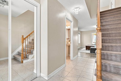 355 Sweetclover Way • Ottawa, ON photo 7