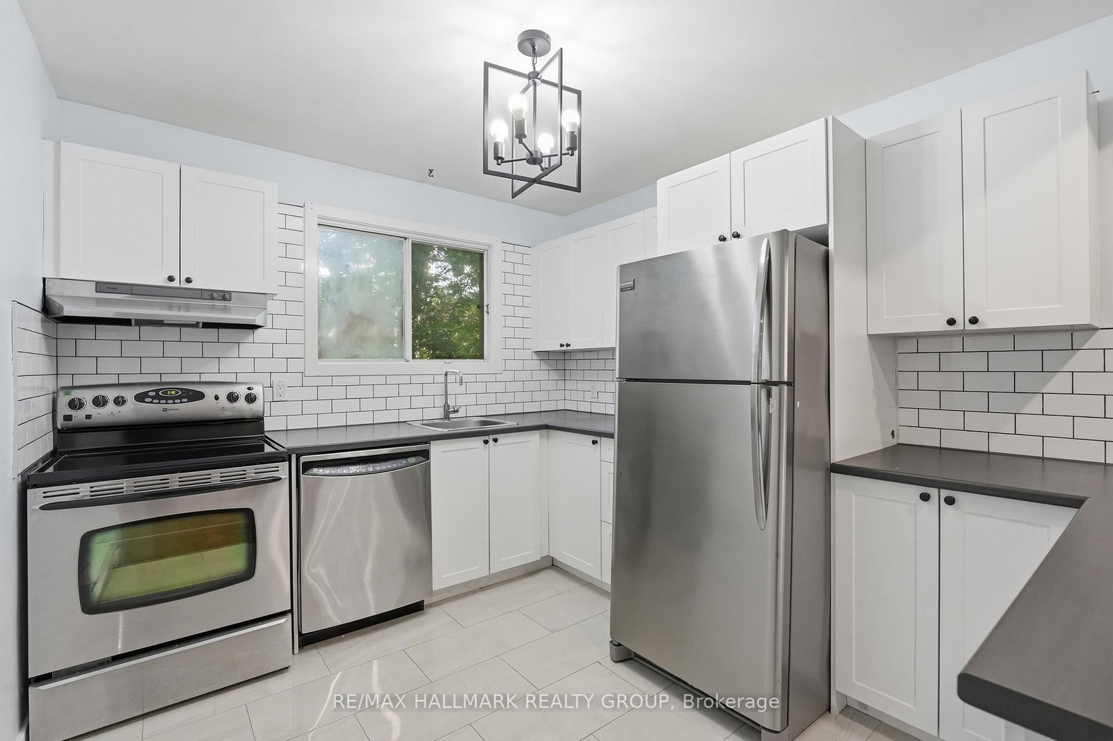 195 Deschamps Avenue • Ottawa, ON photo 6
