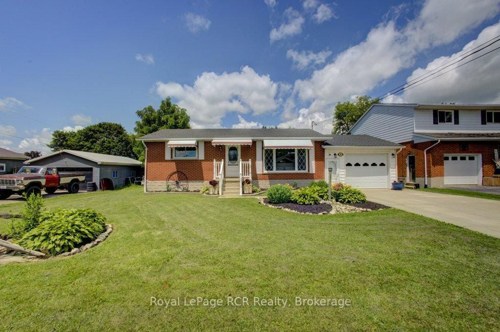 280 Domville Street • Wellington North, ON photo 1