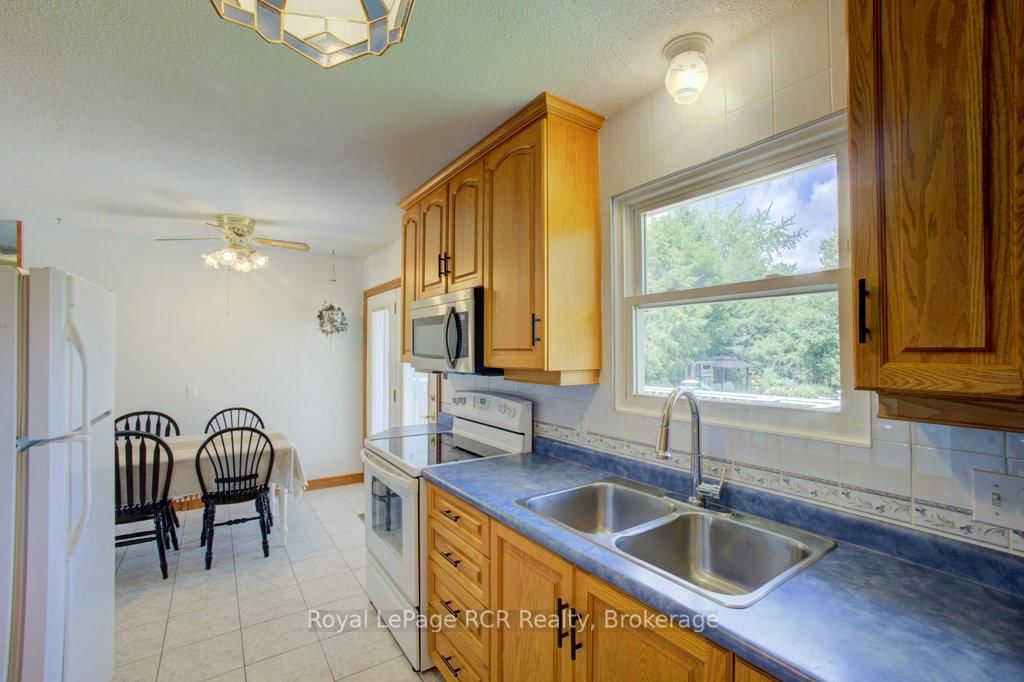 280 Domville Street • Wellington North, ON photo 15