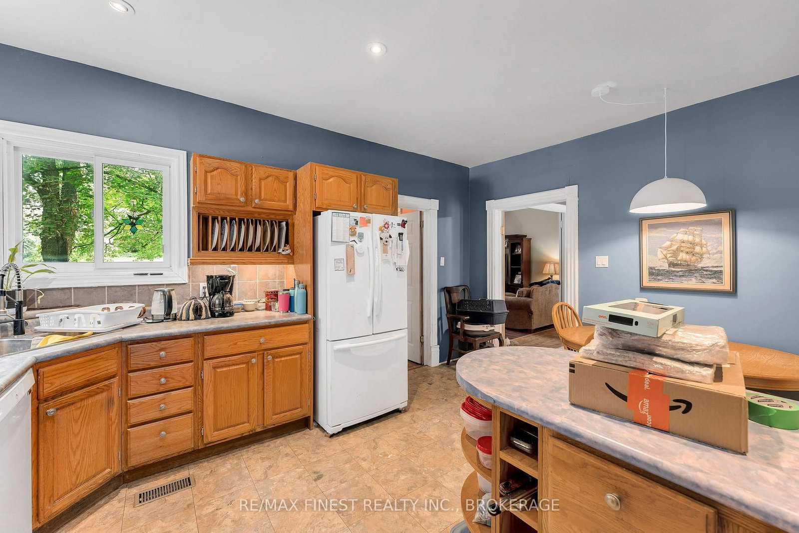 1011 Lennox and Addington County Rd 5 • Plantagenet, ON photo 10