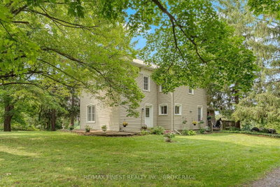 1011 Lennox and Addington County Rd 5 • Plantagenet, ON photo 2