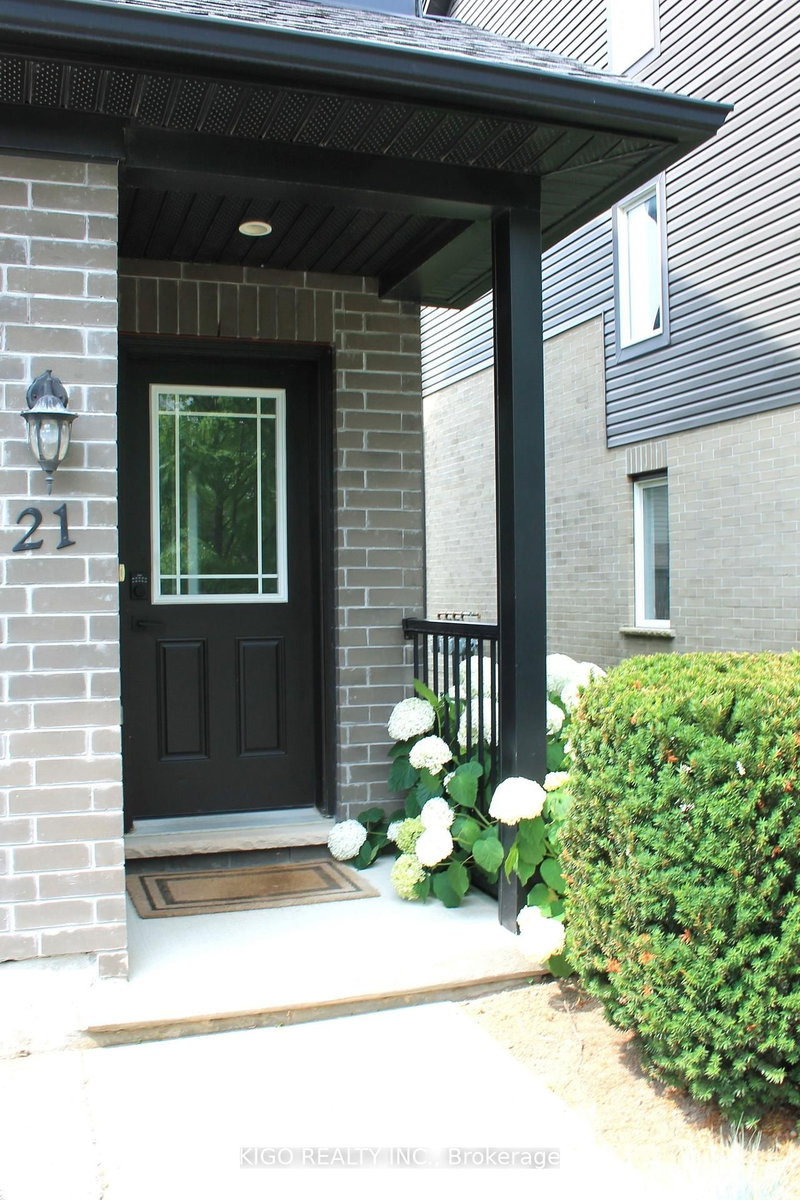 21 - 12 Poplar Drive