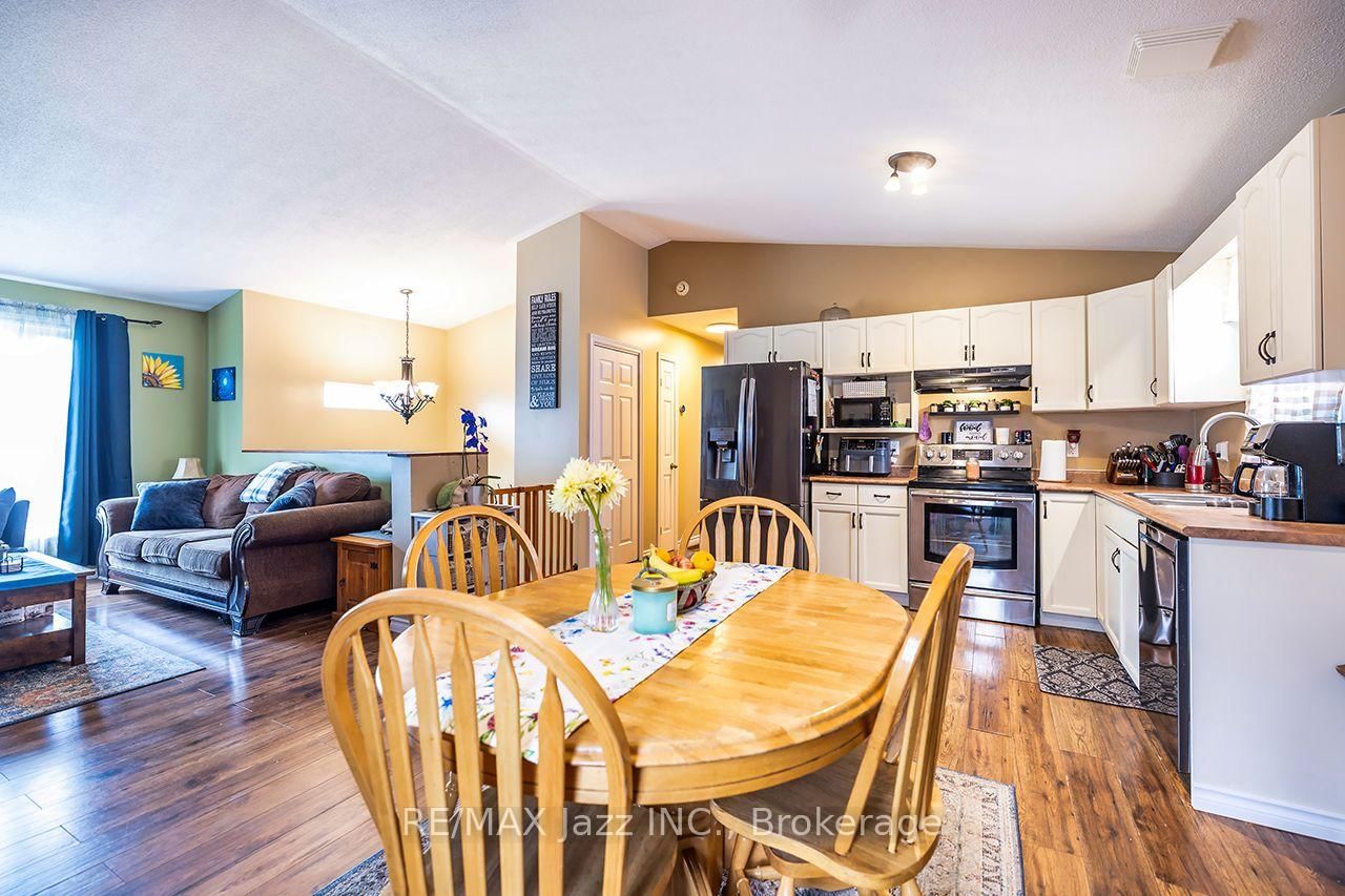 24 Glenn Drive • Quinte West, ON photo 9