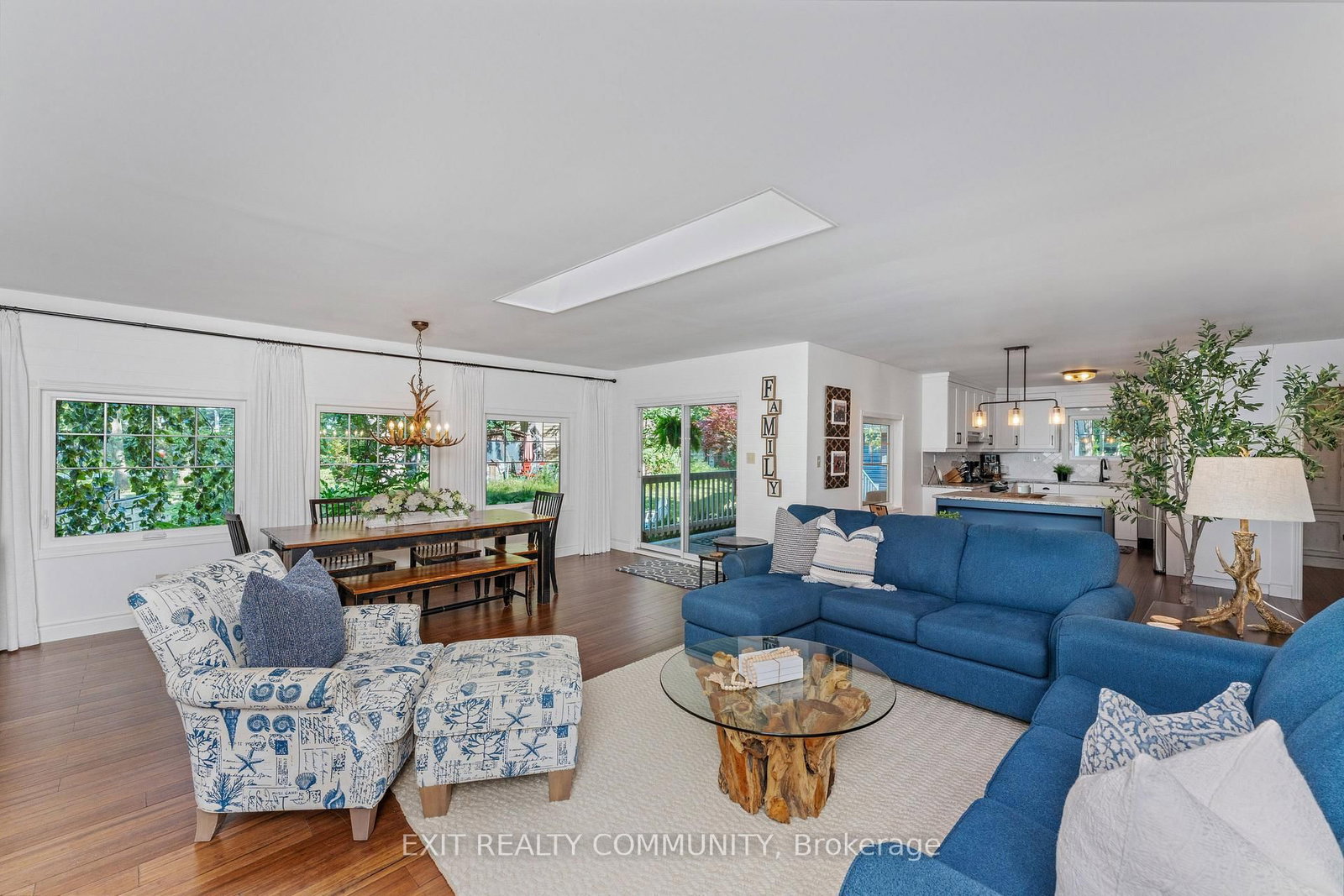 9871 phoebe Lane N • Lambton Shores, ON photo 12