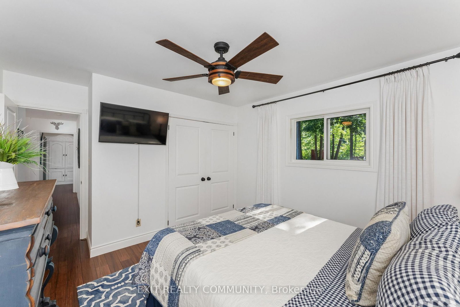 9871 phoebe Lane N • Lambton Shores, ON photo 18
