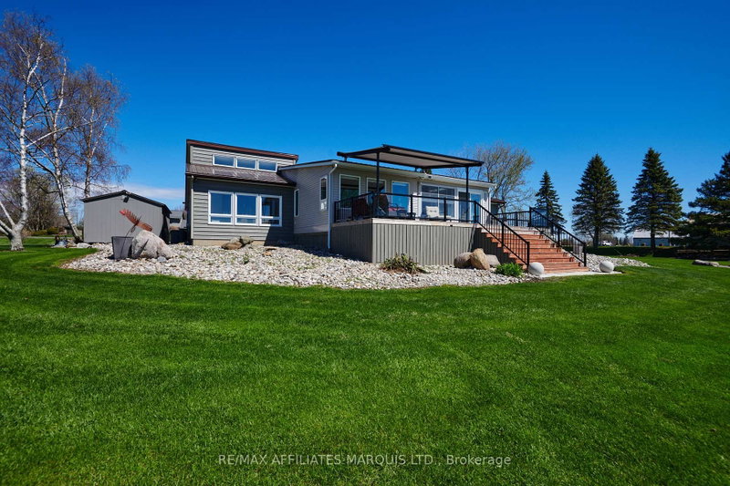 11728 Lakeshore Drive