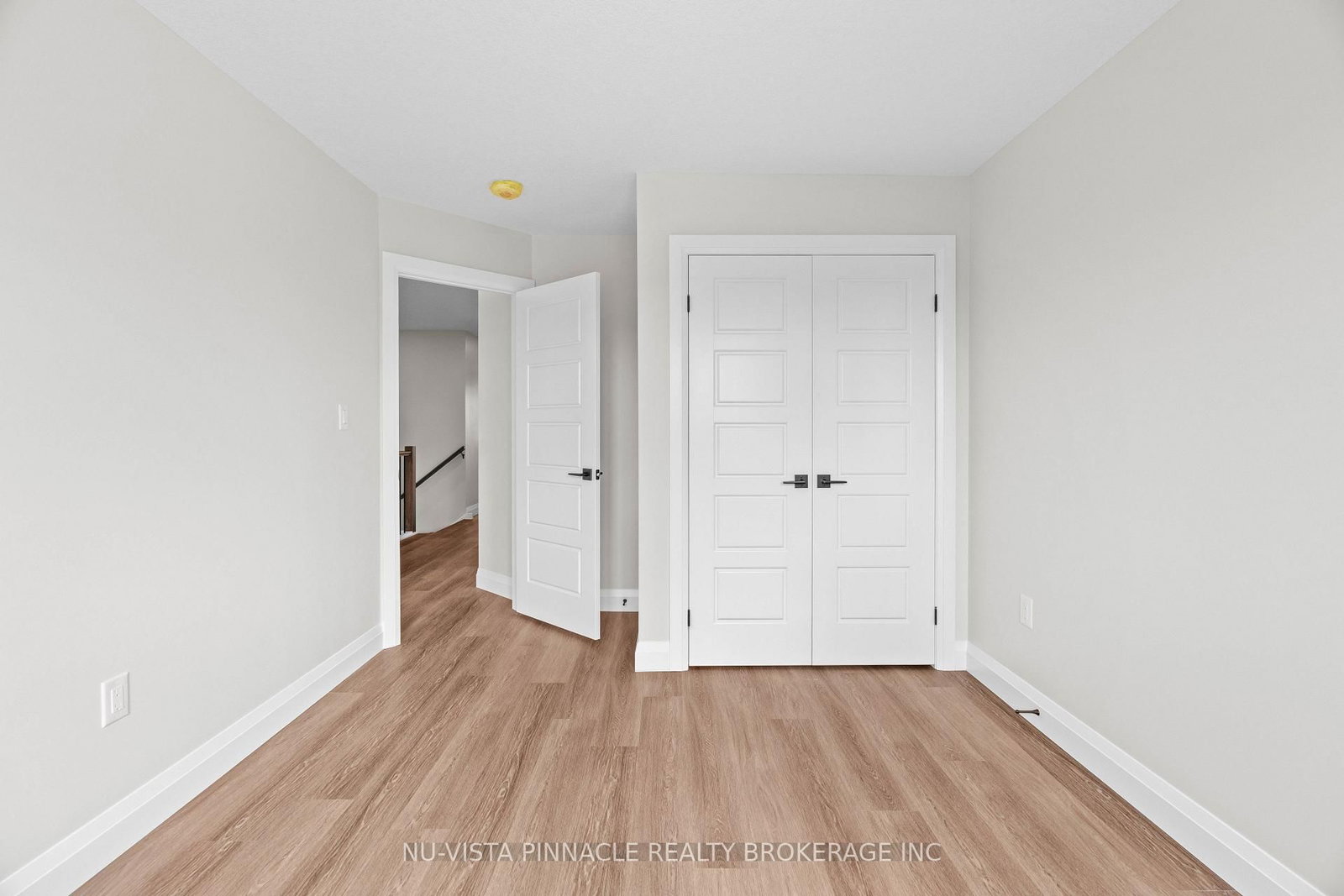 75 Doune Street • Strathroy-Caradoc, ON photo 10