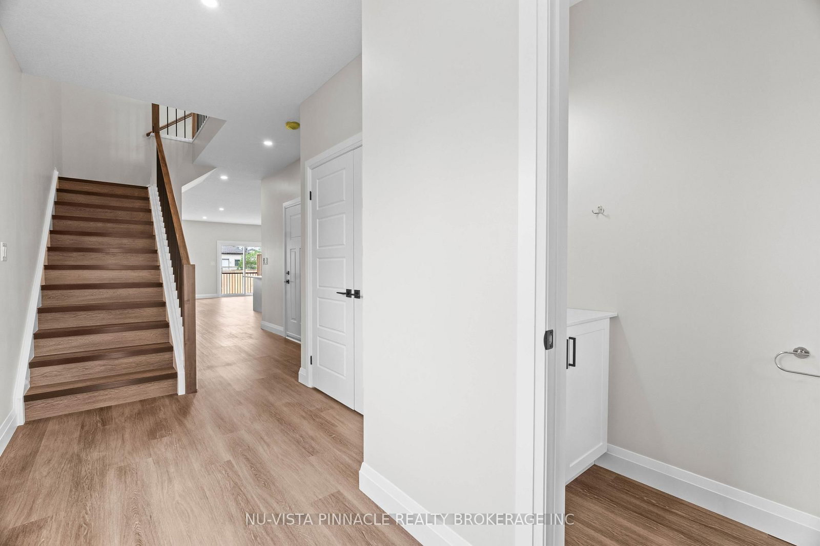 75 Doune Street • Strathroy-Caradoc, ON photo 13