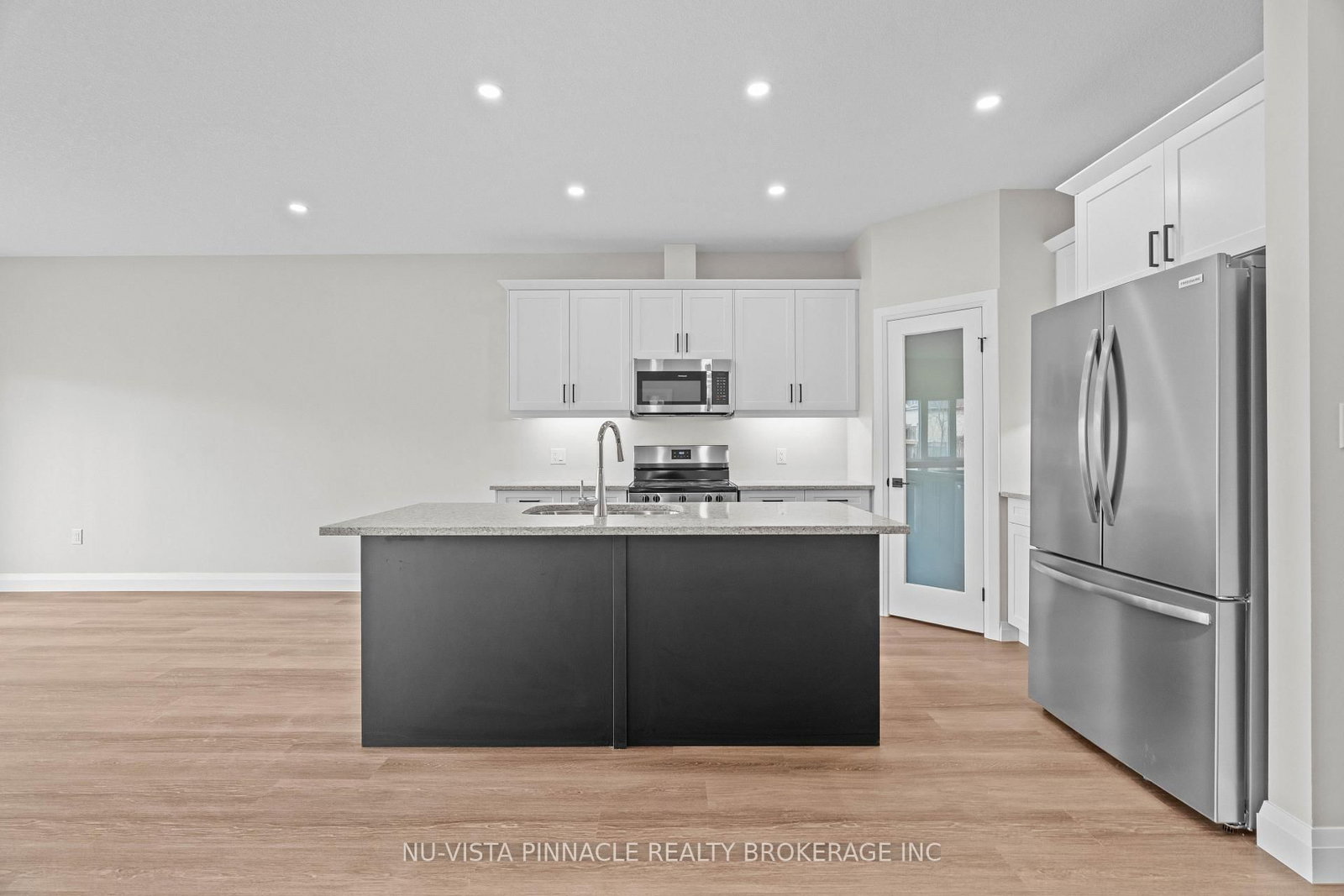 75 Doune Street • Strathroy-Caradoc, ON photo 16