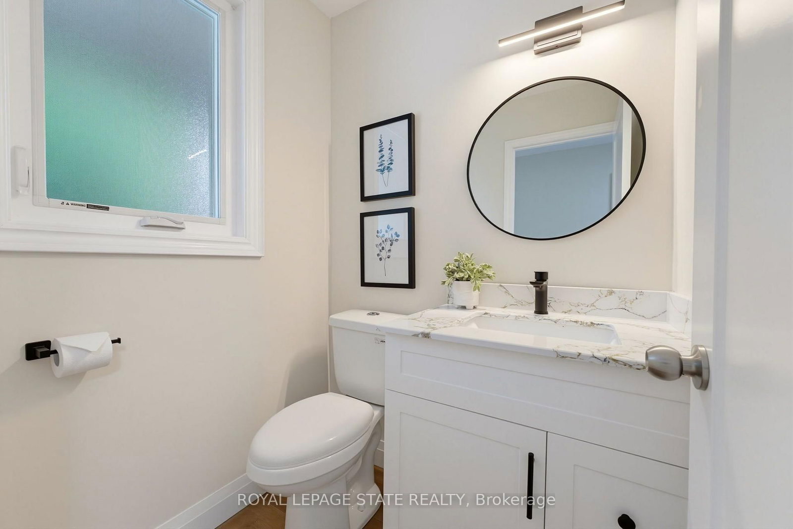 32 Silvervine Drive • Hamilton, ON photo 4