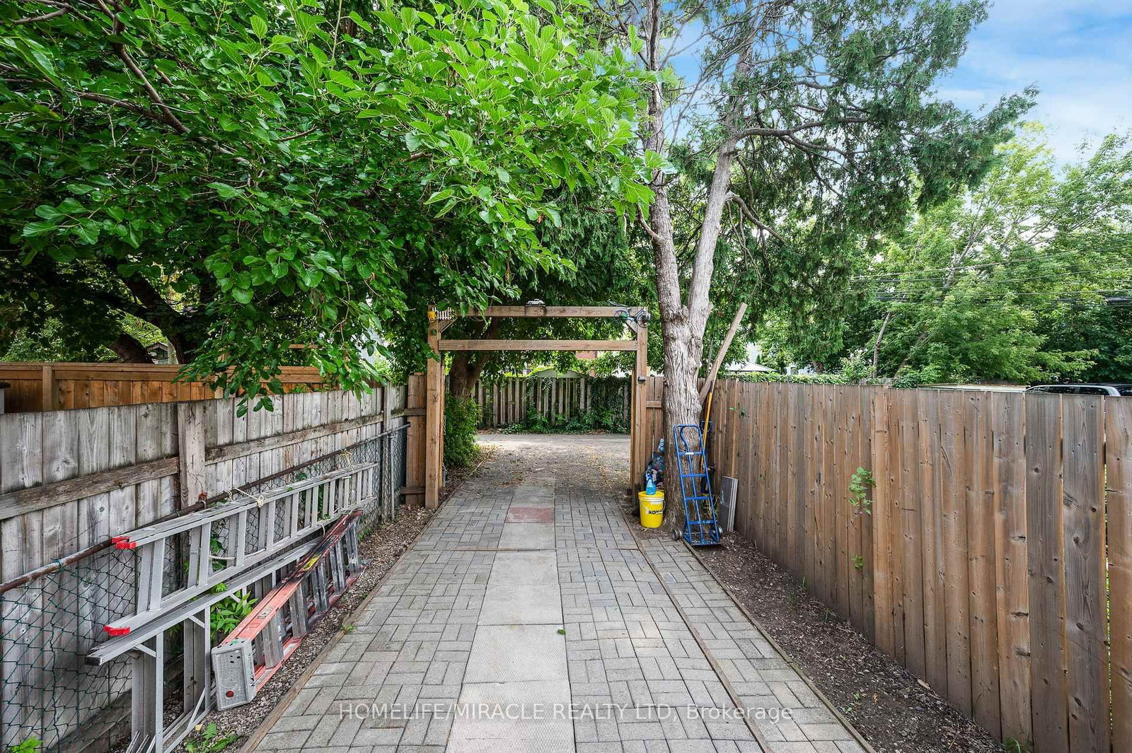 100 Gibson Avenue • Hamilton, ON photo 31