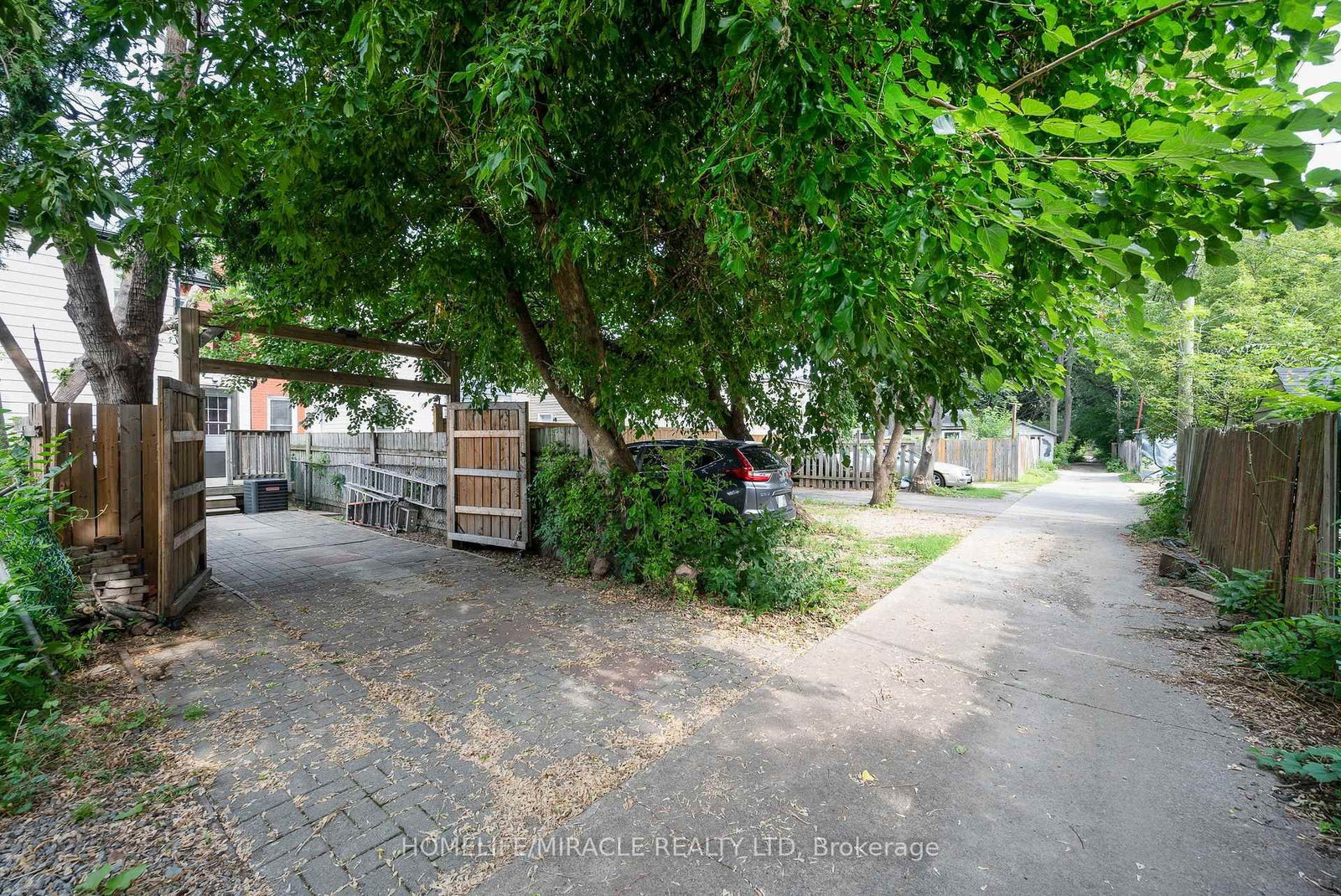 100 Gibson Avenue • Hamilton, ON photo 34