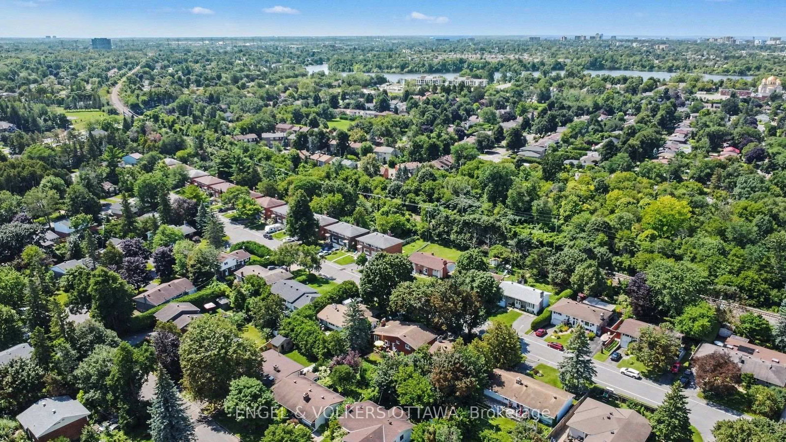 2715 Colman Street • Ottawa, ON photo 5