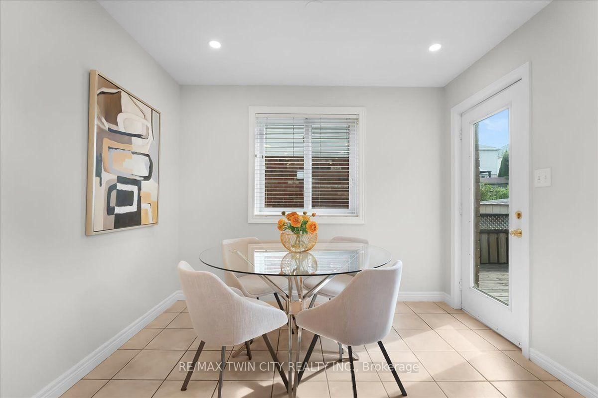 3 Apple Ridge Drive • Kitchener, ON photo 8