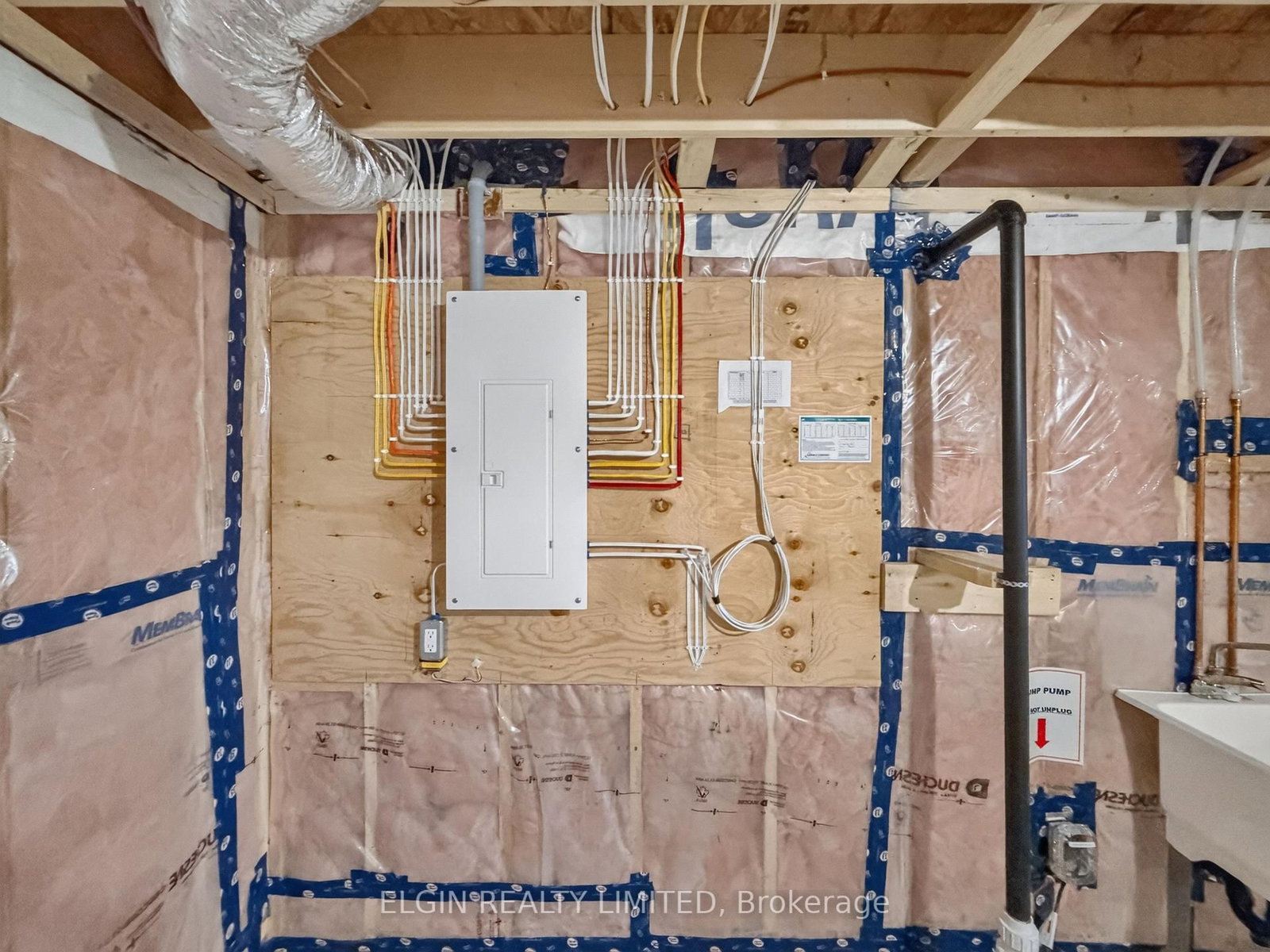 6 Finch Street • Tillsonburg, ON photo 33