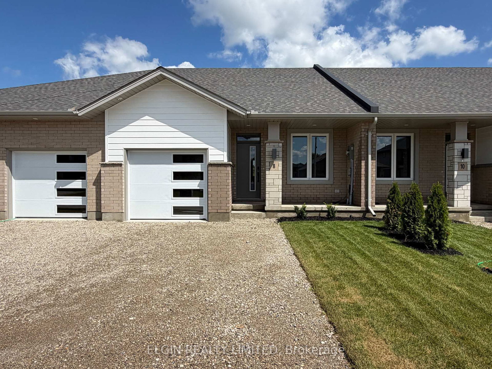 8 Finch Street • Tillsonburg, ON photo 1