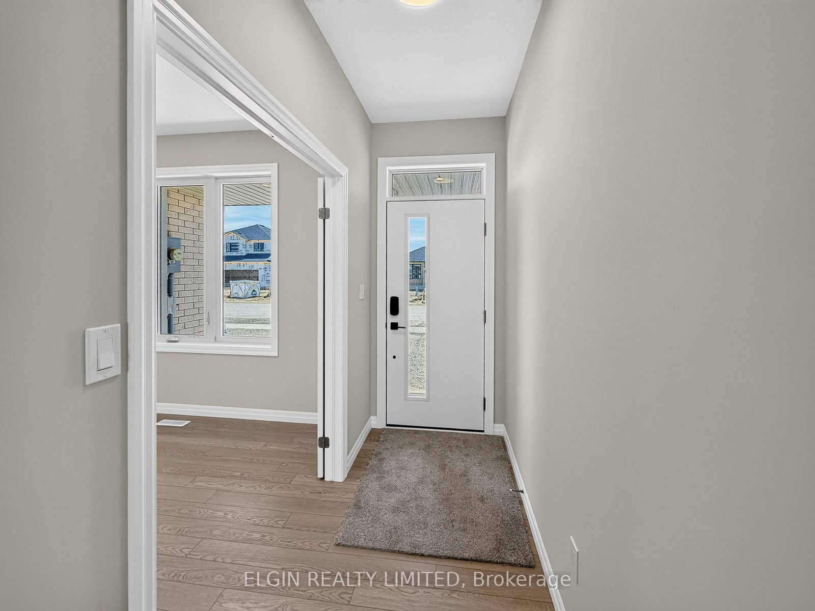 8 Finch Street • Tillsonburg, ON photo 4