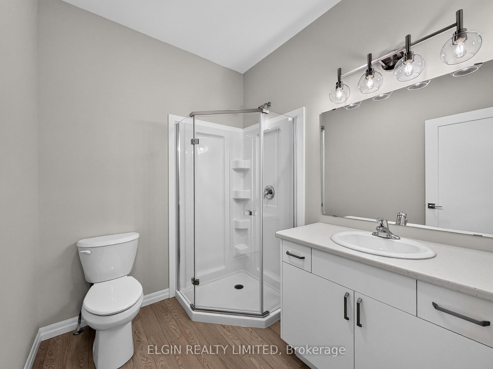 8 Finch Street • Tillsonburg, ON photo 8