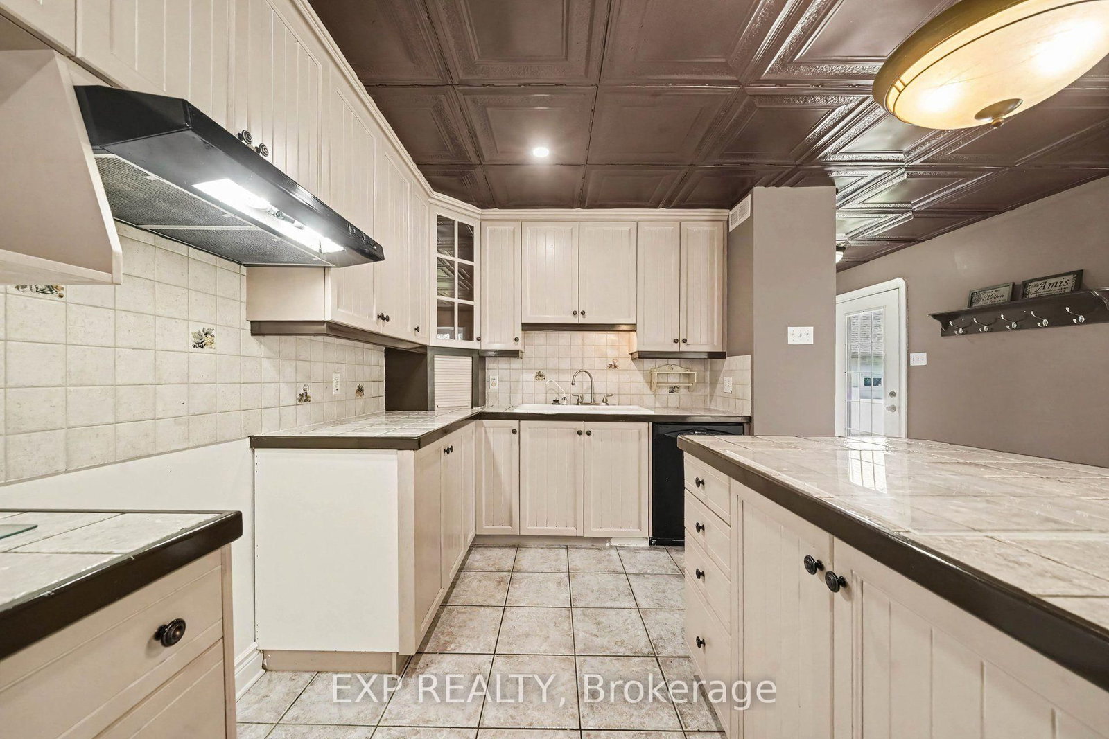 1007 St Pierre Road • Russell, ON photo 17
