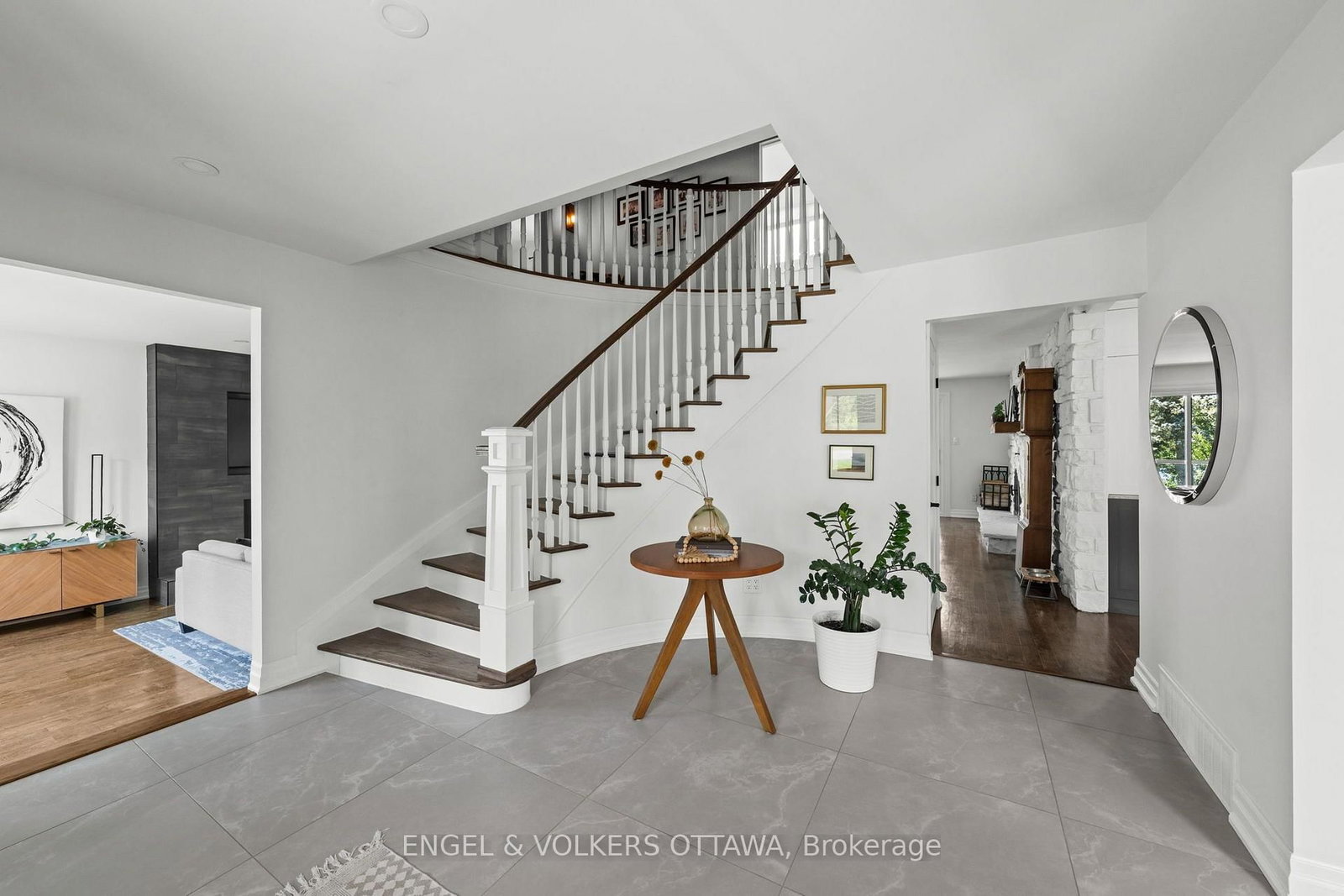 5765 Kelly Marie Drive N • Manotick, ON photo 4