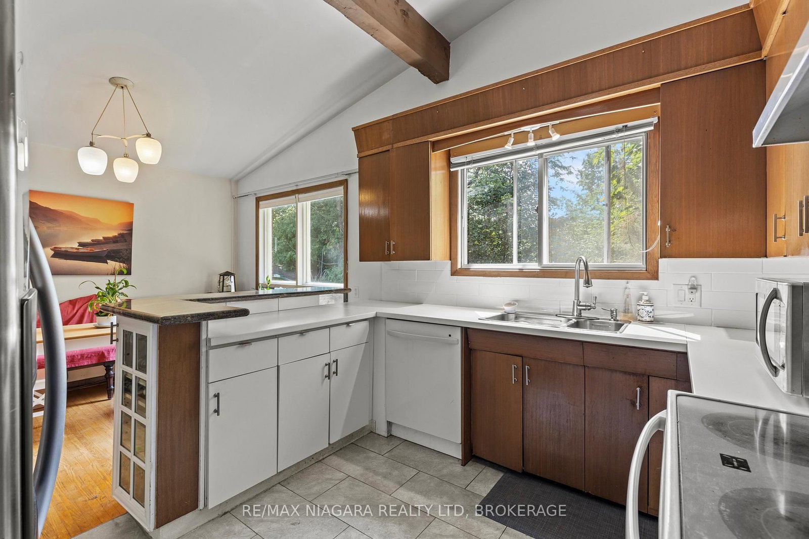 8 Cullen Drive • St. Catharines, ON photo 12