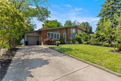 8 Cullen Drive • St. Catharines, ON photo 2