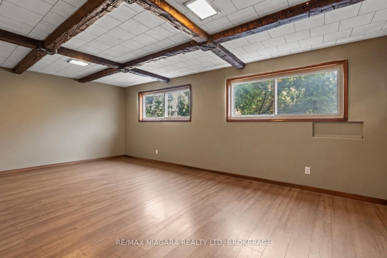 8 Cullen Drive • St. Catharines, ON photo 21