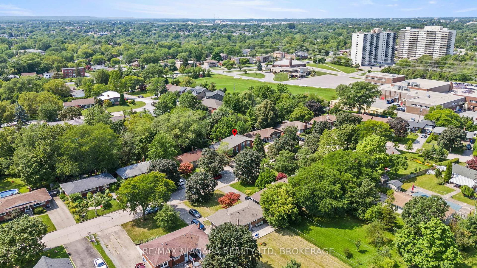8 Cullen Drive • St. Catharines, ON photo 32