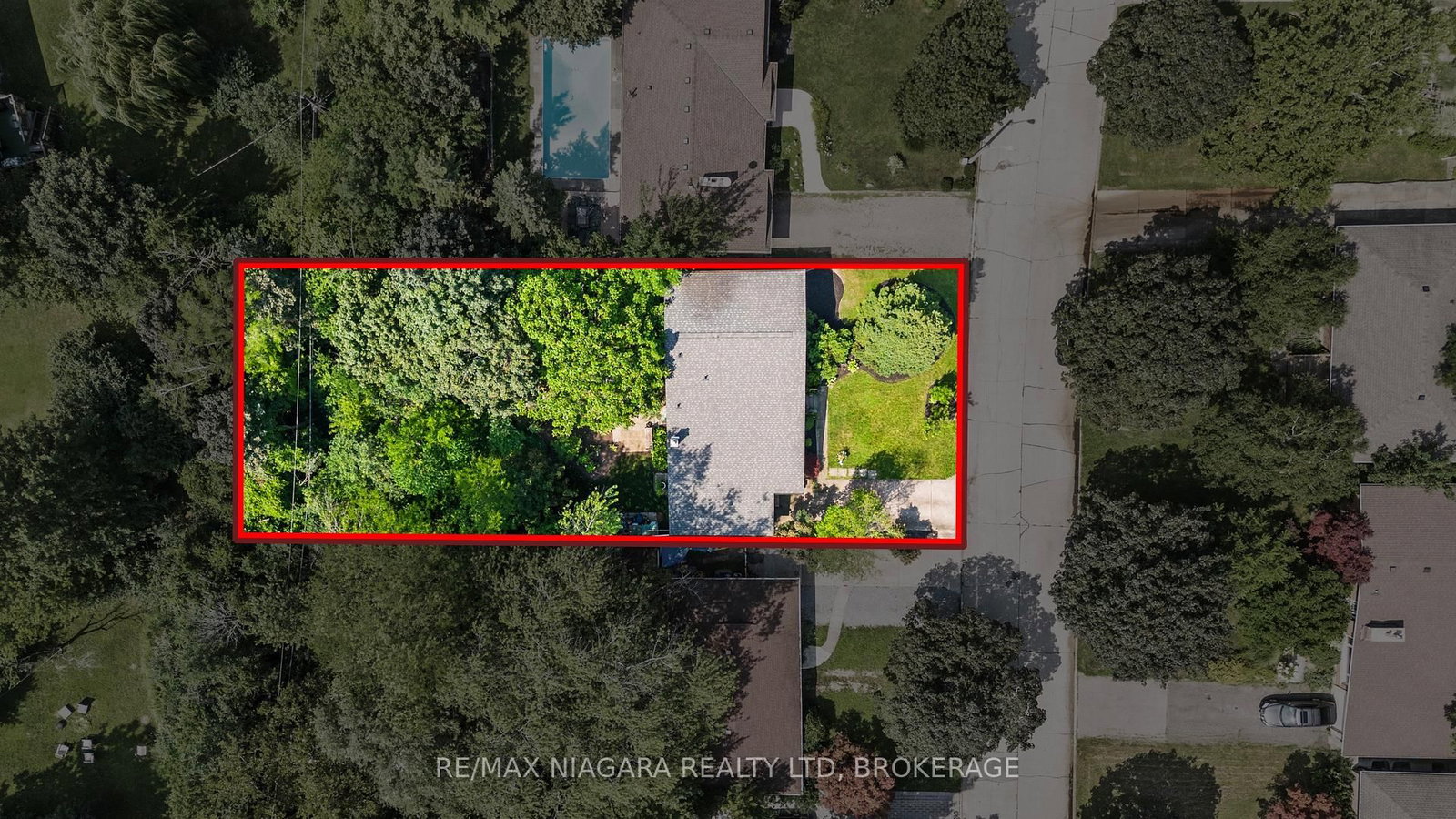 8 Cullen Drive • St. Catharines, ON photo 36