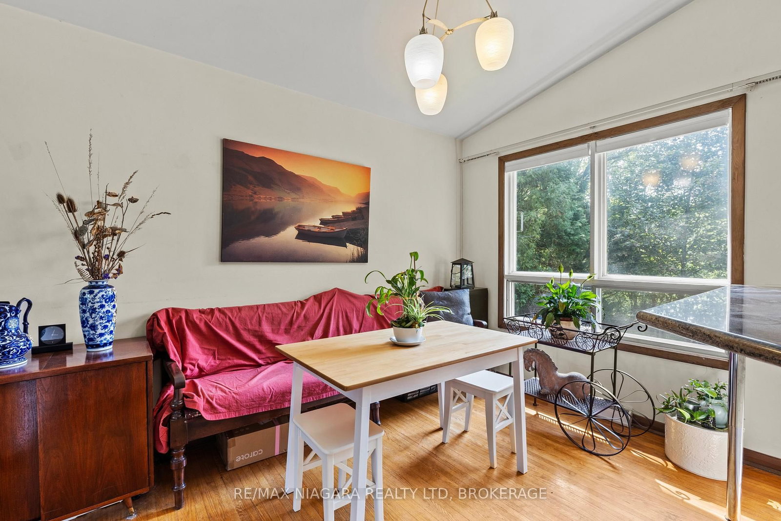 8 Cullen Drive • St. Catharines, ON photo 9