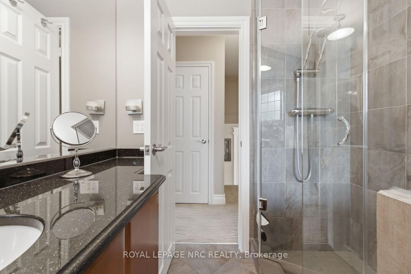 7 king's grant Court W • St. Catharines, ON photo 18