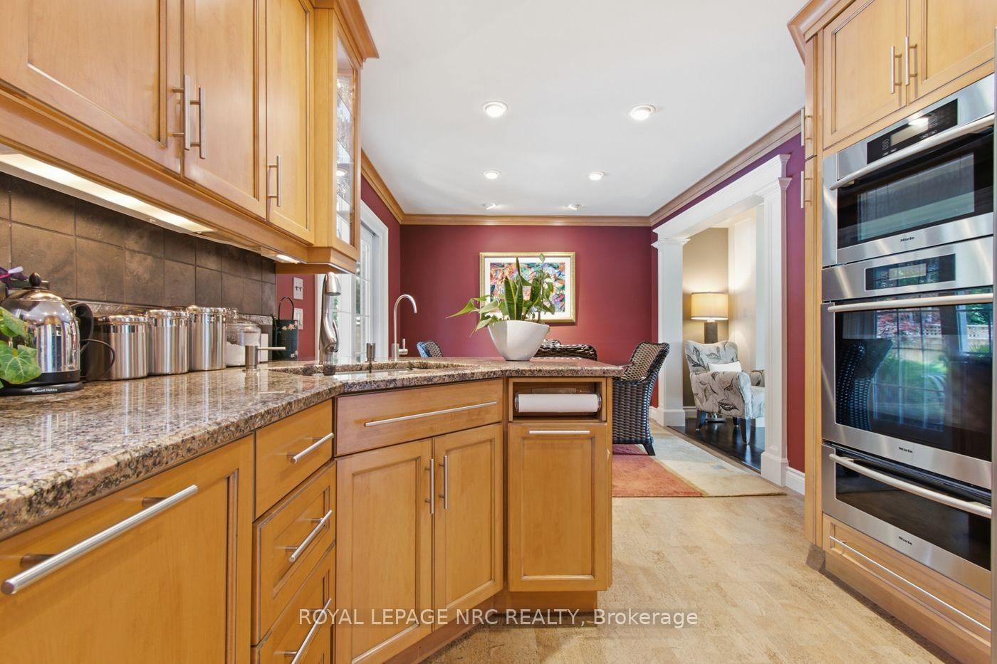 7 king's grant Court W • St. Catharines, ON photo 6
