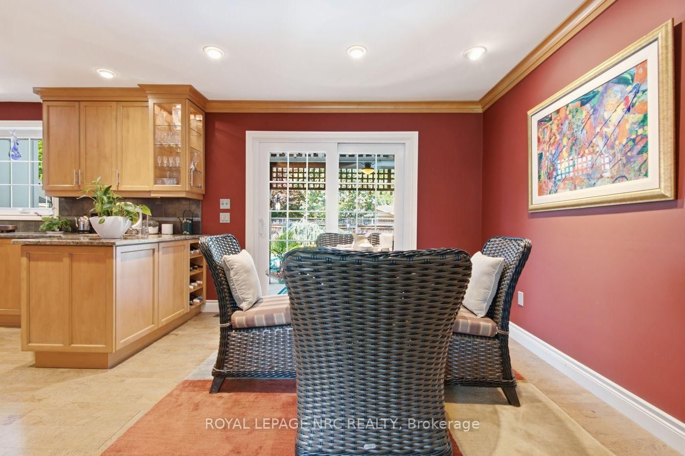 7 king's grant Court W • St. Catharines, ON photo 9