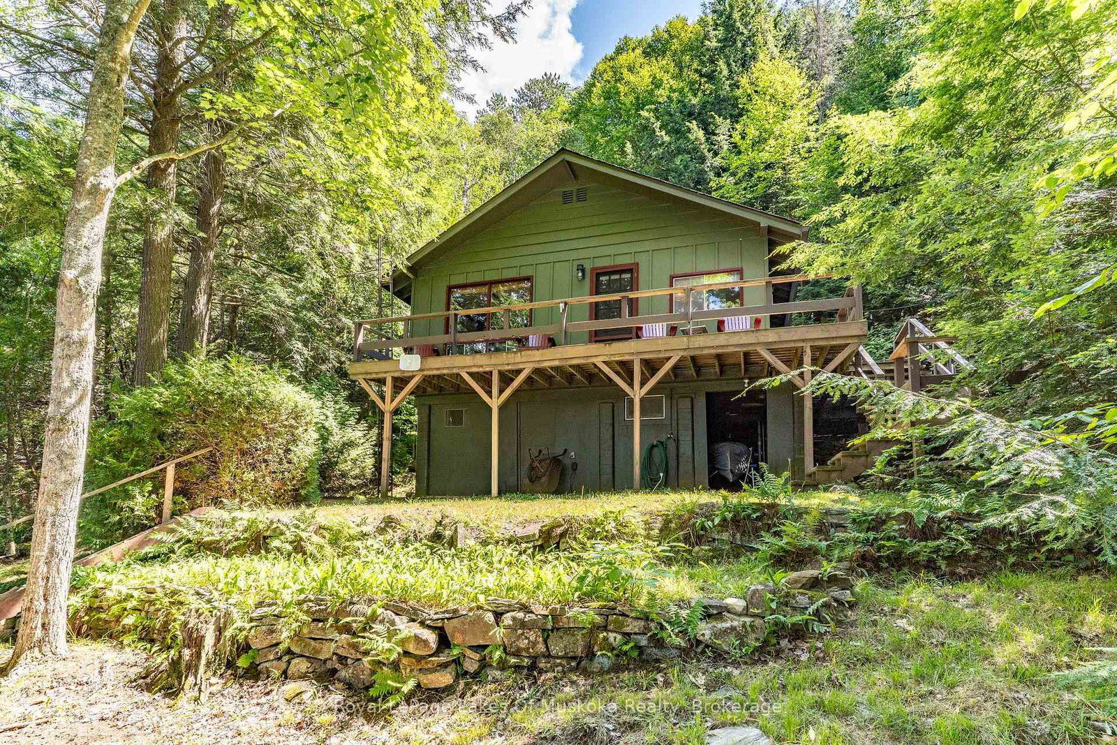 14170 Kawagama Long Island • Algonquin Highlands, ON photo 1