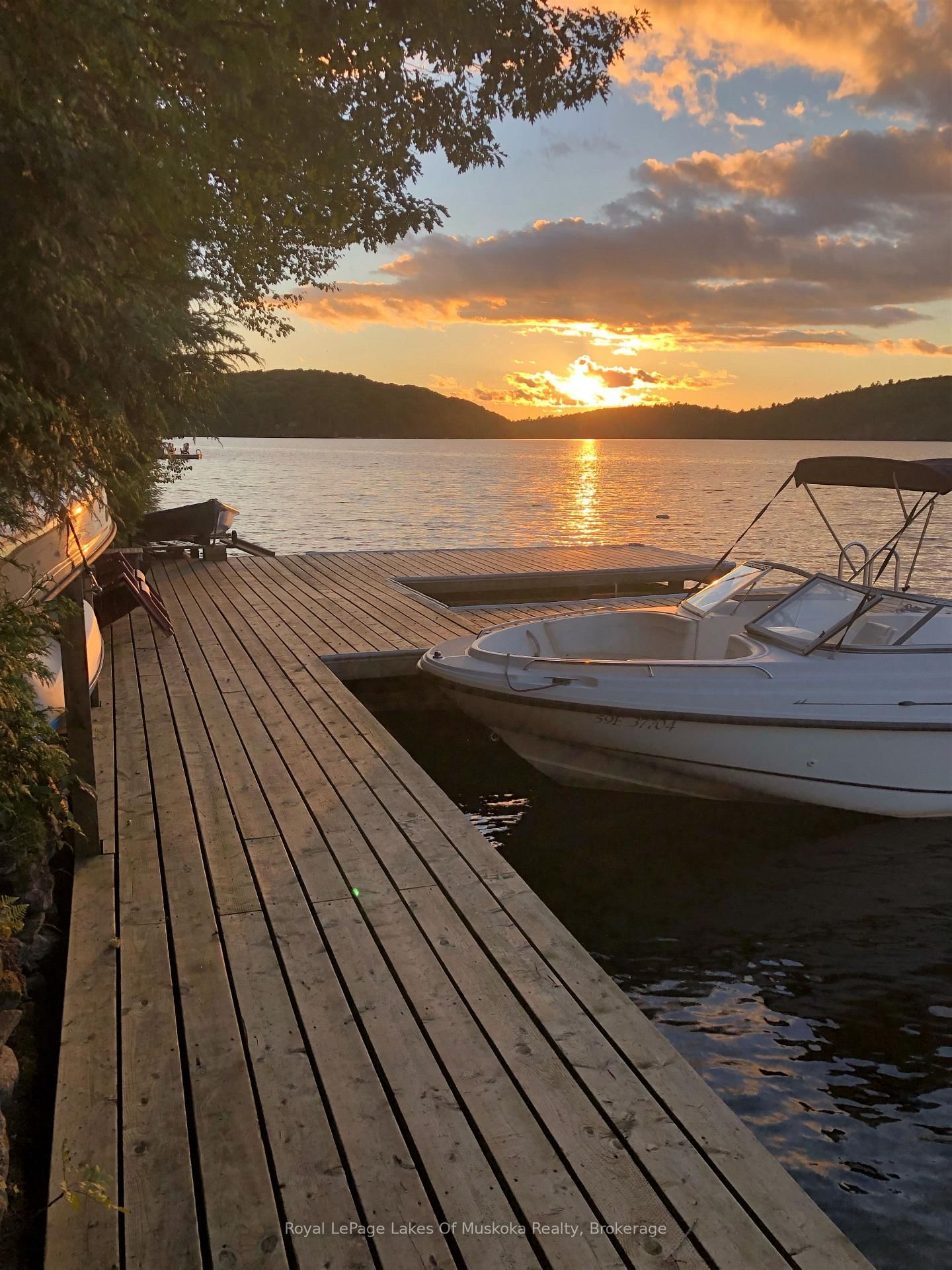 14170 Kawagama Long Island • Algonquin Highlands, ON photo 11
