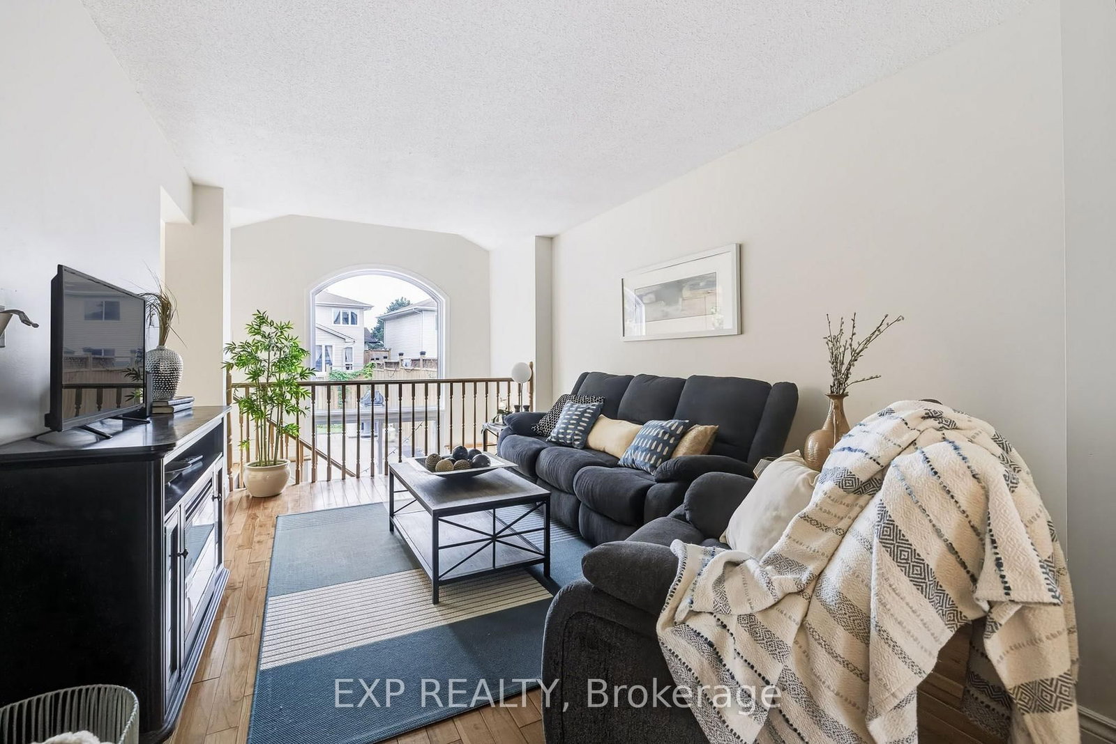 110 Cedarock Drive • Ottawa, ON photo 10
