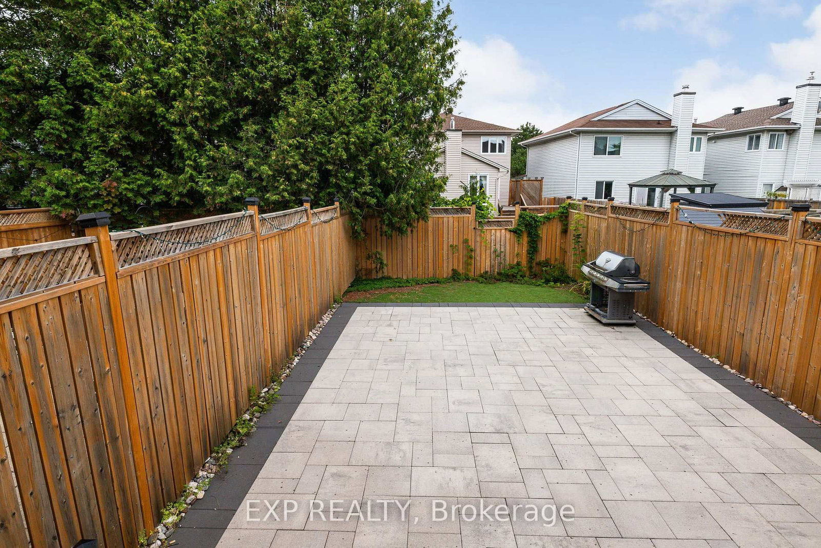 110 Cedarock Drive • Ottawa, ON photo 40