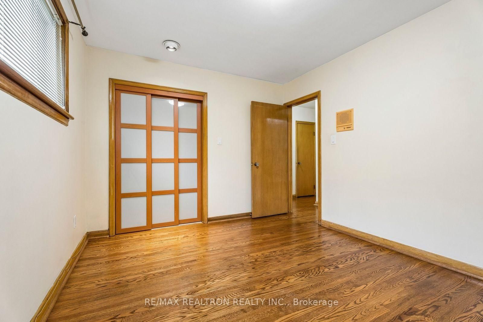 831 Mohawk Road E • Hamilton, ON photo 20