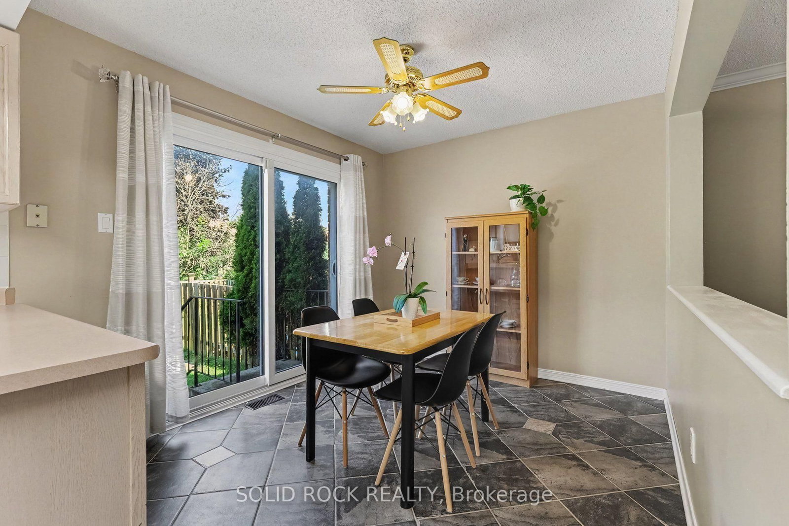 76 Grenadier Way • Ottawa, ON photo 12