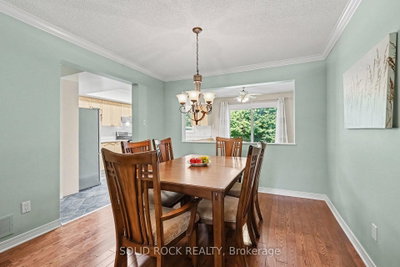 76 Grenadier Way • Ottawa, ON photo 8