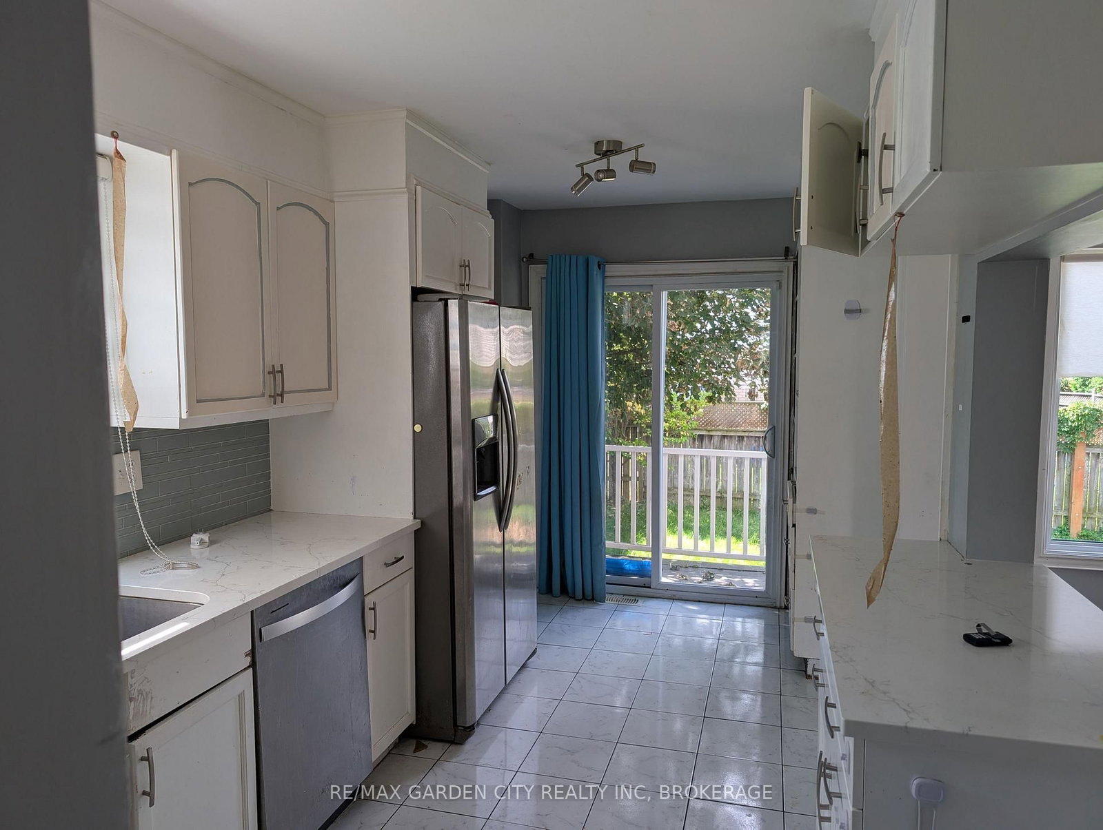 158 SUMMERS Drive • Thorold, ON photo 5
